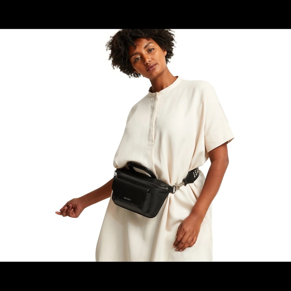 Sans Beast Petite Smuggler Noir Pebble luxury vegan bag purse Fanny pack NWT